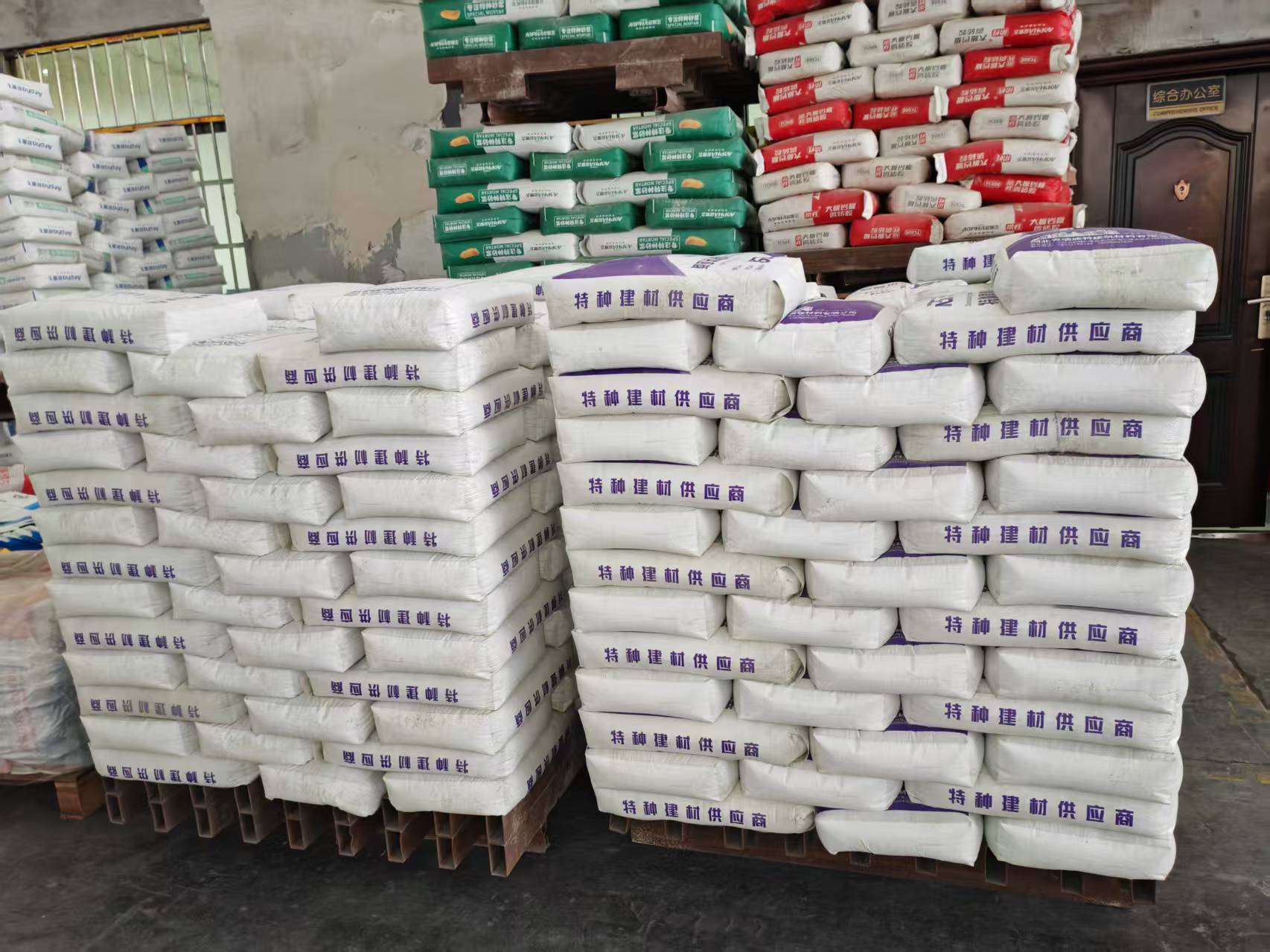 武乡拱顶带模注浆料